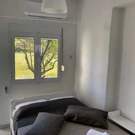 Holiday home Poseidon Street νεα μεσαγγαλα γκαρσονιέρα 1