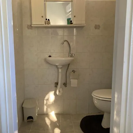 Poseidon Street νεα μεσαγγαλα γκαρσονιέρα 1 Holiday home *